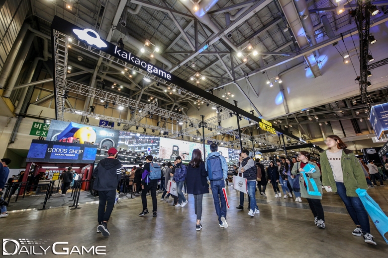 '오늘은 치킨이닭!' 배틀그라운드 앞세운 카카오게임즈 부스 현장스케치
