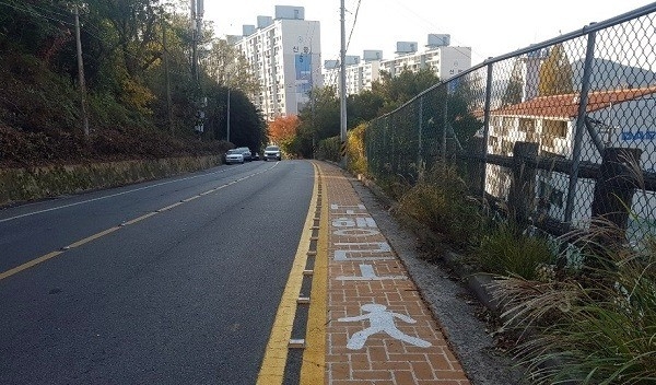 여수시, '안전한 통학환경' 초등학교 보행로 지속 확충