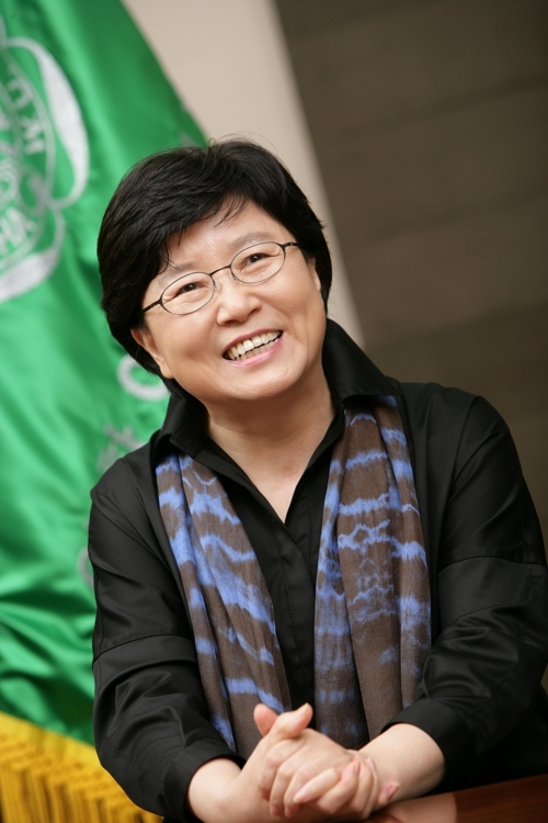 (사진= 김선욱 전 이화여대 총장이 포스코청암재단 제5대 이사장으로 선임됐다)