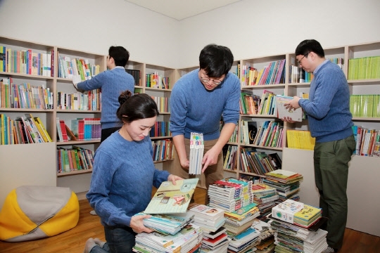 HDC현대산업개발, '心Pony 작은 도서관' 봉사활동 진행
