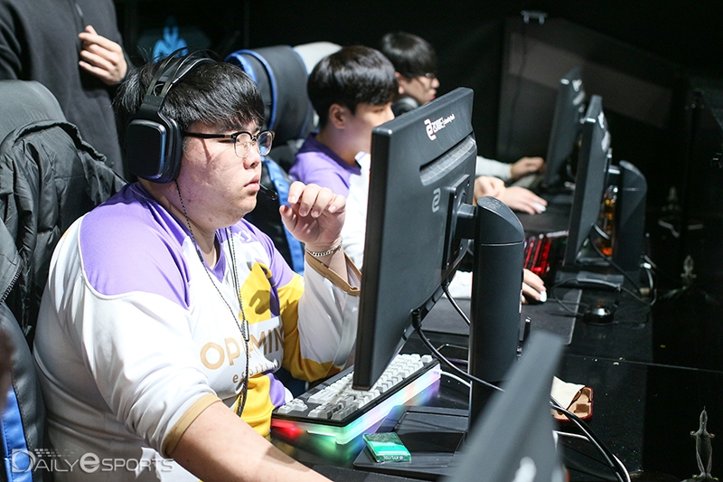 OP 게이밍 헌터스.