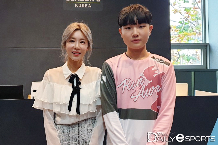 러너웨이 게임단주 '꽃빈' 이현아(왼쪽)와 '희수' 정희수.