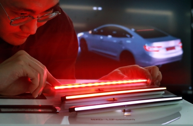 LG이노텍, 자동차 외관을 한층 돋보이게 하는 신개념 차량용 LED 조명모듈 공개