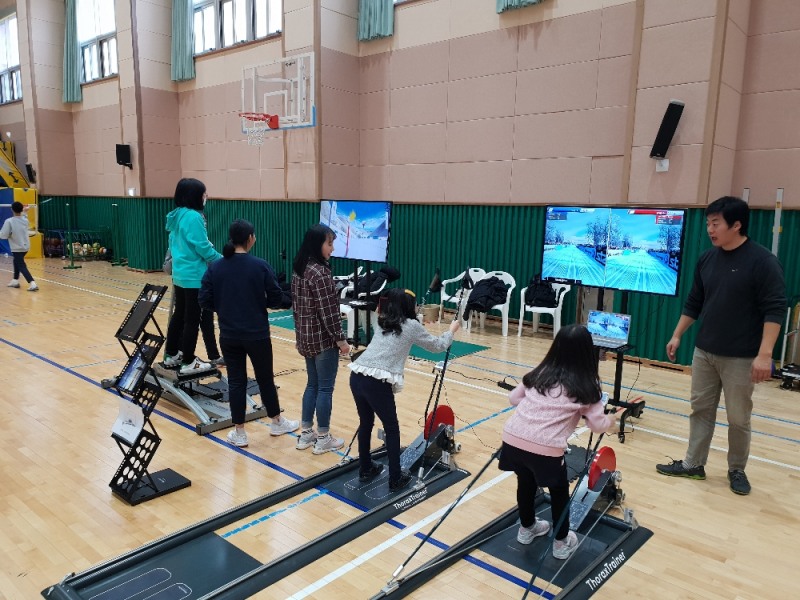 여학생들을 위한 스포츠 한마당 개최