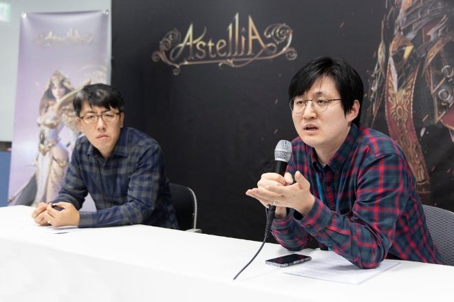 스튜디오8 정현태 대표(좌)와 박훈 개발전략실장(우).