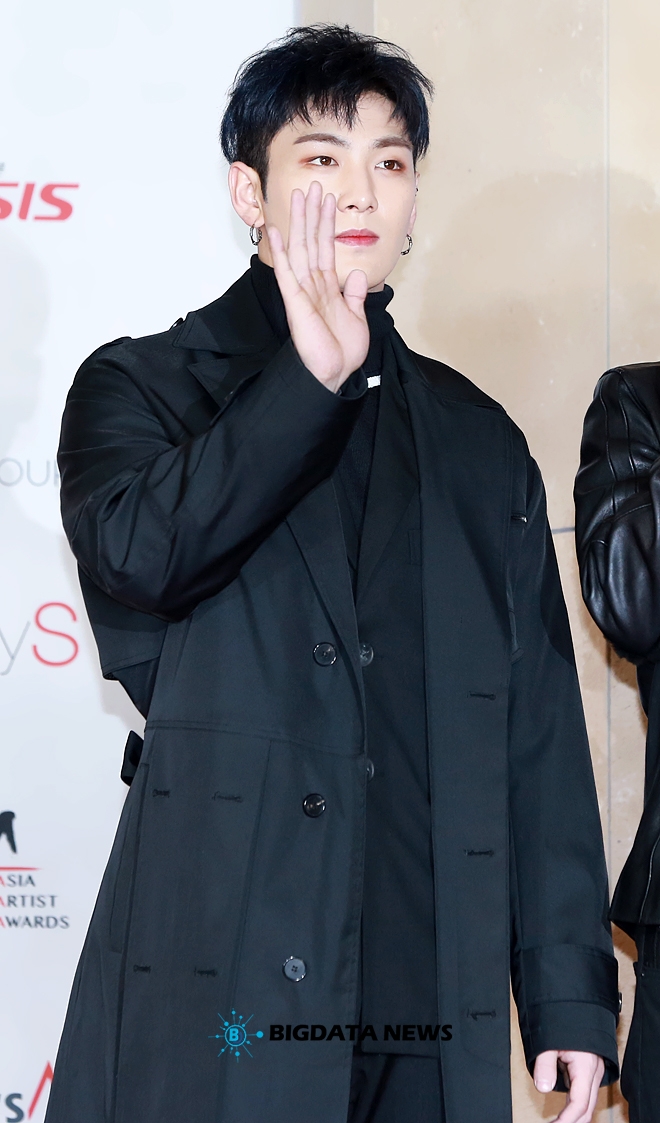 뉴이스트W 백호, '2018 Asia Artist Awards' 레드카펫 현장