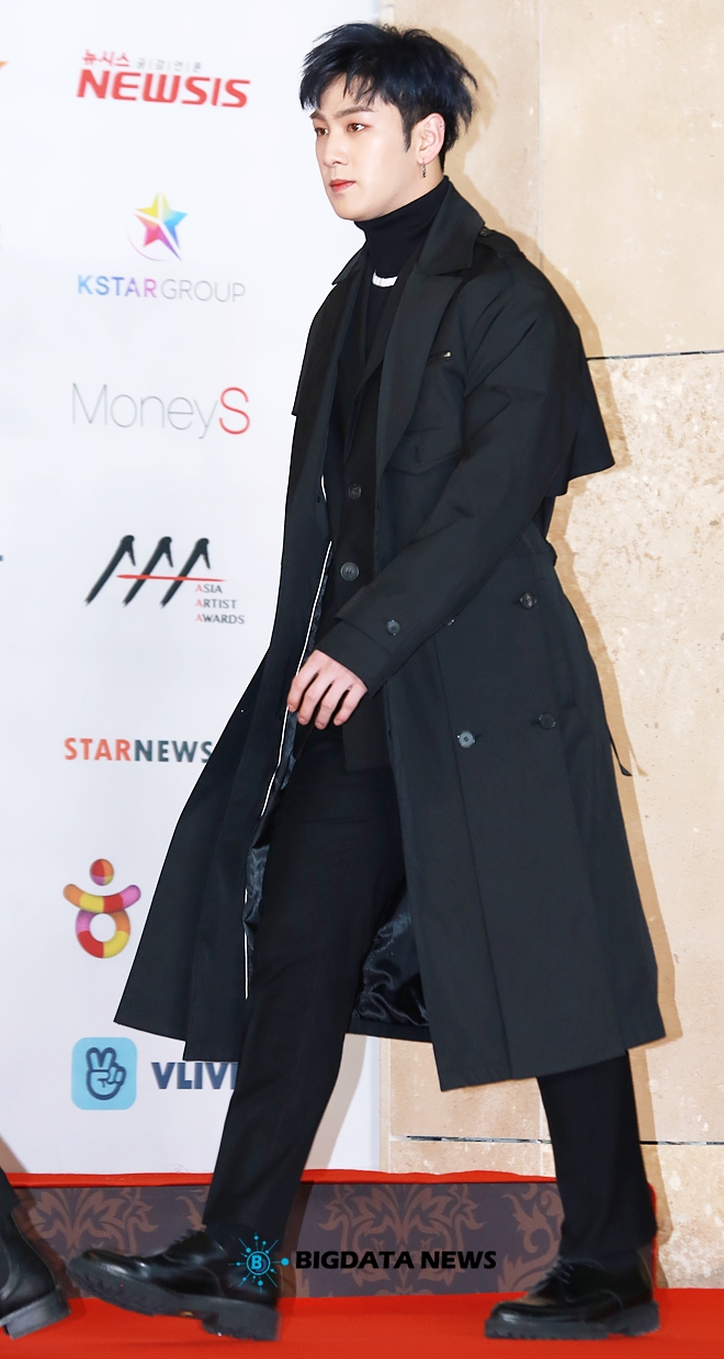 뉴이스트W 백호, '2018 Asia Artist Awards' 레드카펫 현장