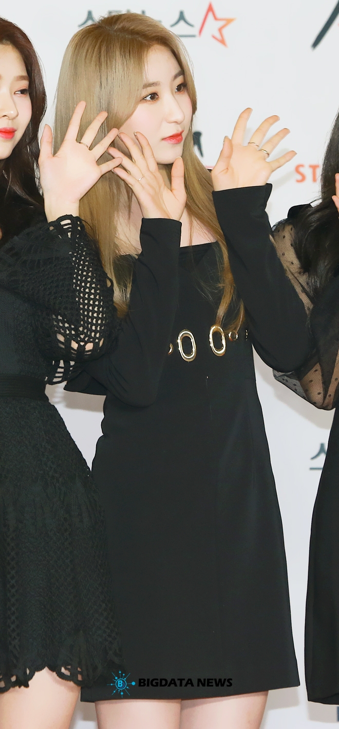 아이즈원 이채연, '2018 Asia Artist Awards' 레드카펫 현장