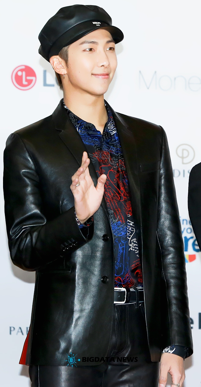 방탄소년단 RM, '2018 Asia Artist Awards' 레드카펫 현장