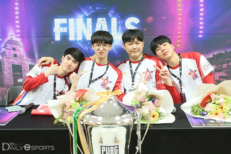 왼쪽부터 '스타로드' 이종호, '댕체' 김도현,'헐크' 정락권, '환이다' 장환