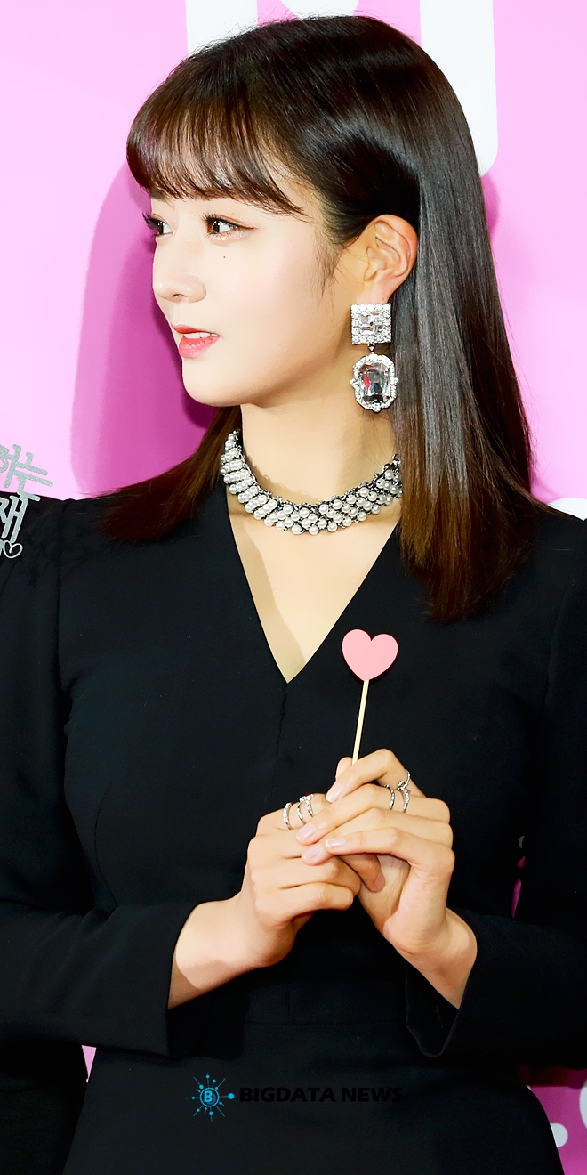 에이핑크 윤보미, '2018 멜론뮤직어워드'의 레드카펫 및 포토월 행사 현장