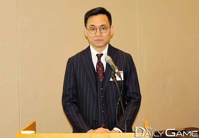 SNK의 갈지휘 대표 이사.