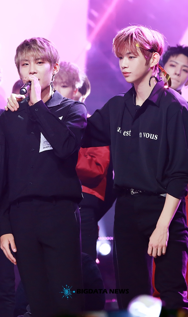 워너원 박우진-강다니엘, MBC MUSIC '쇼 챔피언' 생방송 현장