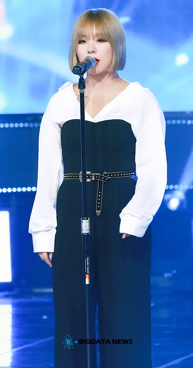 마마무 휘인, MBC MUSIC '쇼 챔피언' 생방송 현장