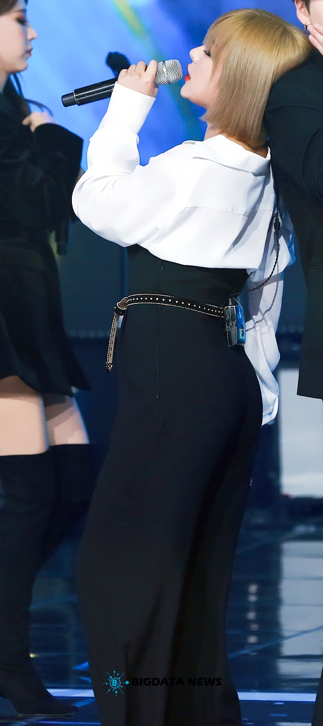 마마무 휘인, MBC MUSIC '쇼 챔피언' 생방송 현장