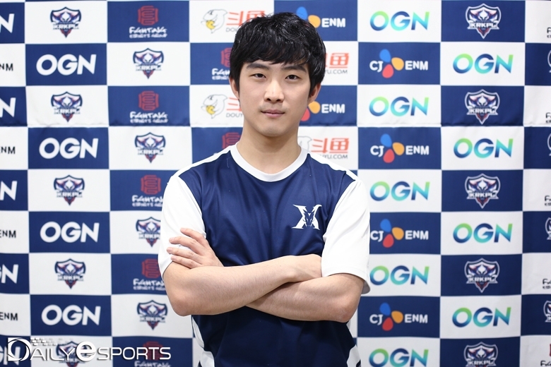 킹존 드래곤X의 서포터 'YK' 장형준