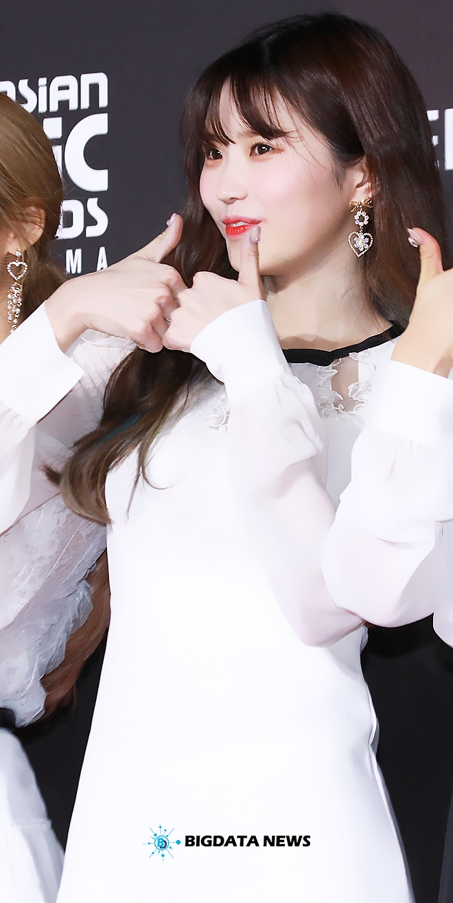 프로미스나인 송하영, '2018 MAMA PREMIERE in KOREA' 레드카펫 및 포토월 현장