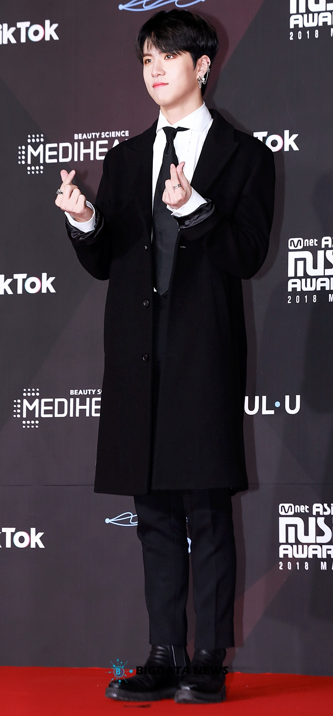 김동한, '2018 MAMA PREMIERE in KOREA' 레드카펫 및 포토월 현장