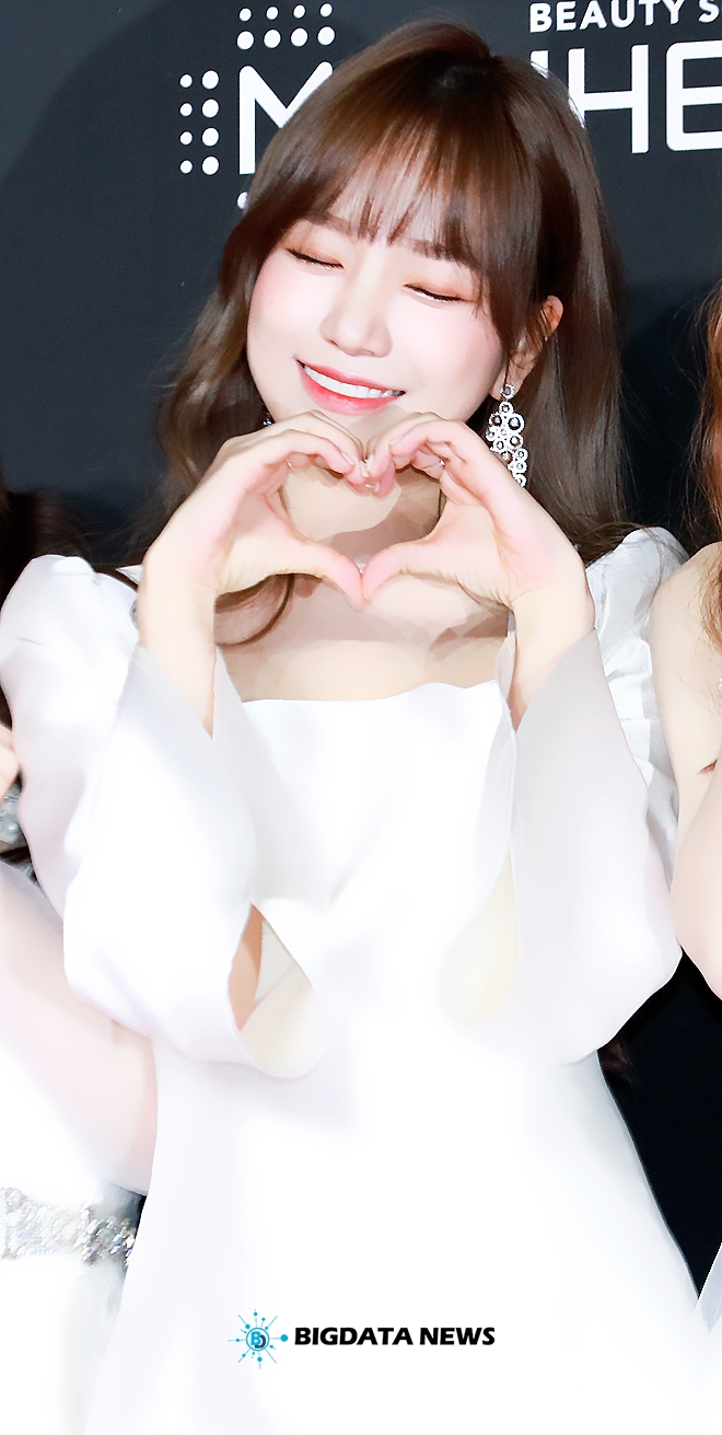 아이즈원 조유리, '2018 MAMA PREMIERE in KOREA' 레드카펫 및 포토월 현장