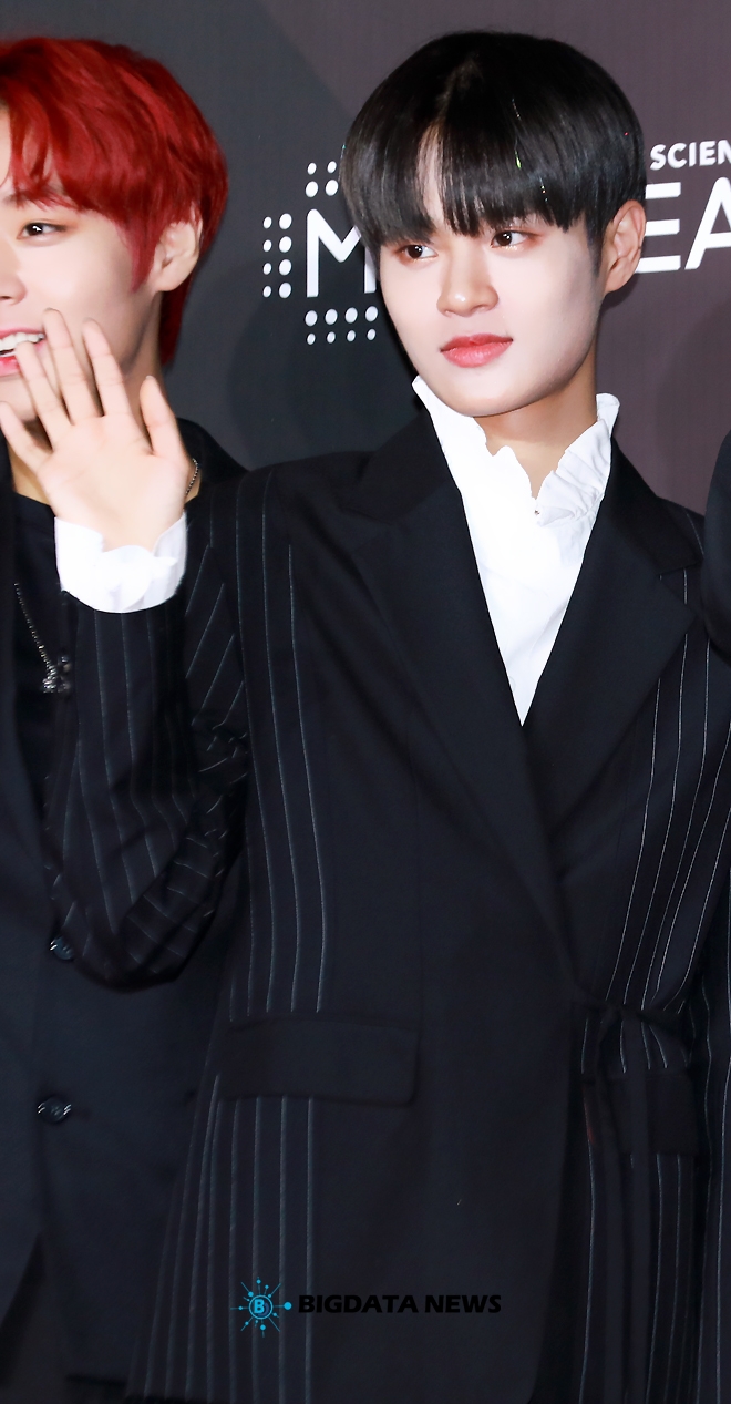 워너원 이대휘, '2018 MAMA PREMIERE in KOREA' 레드카펫 행사 현장