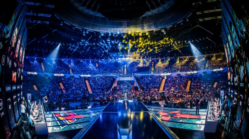 파트너십 연장한 인텔-ESL, 3년간 1억 달러 투자
