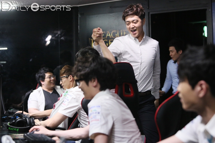 진에어 천정희 코치 "이기는팀 만들어 LCK 돌아가겠다"