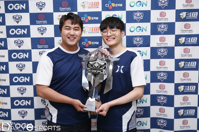 킹존 드래곤X의 '스위트' 고민우(왼쪽)와 '코어' 정용훈.