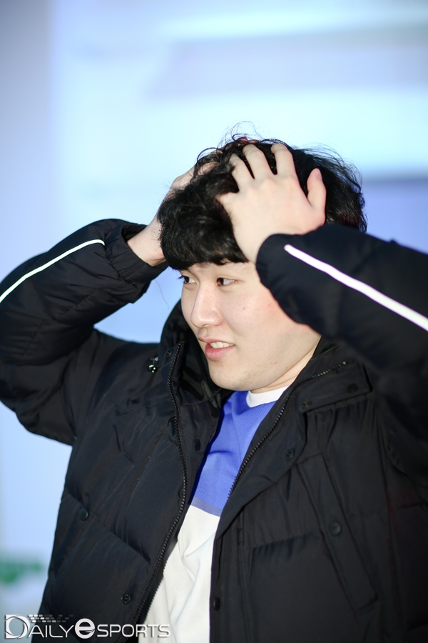[포토] MVP '리벤저' 김규석 "긴 머리가 어색해요"