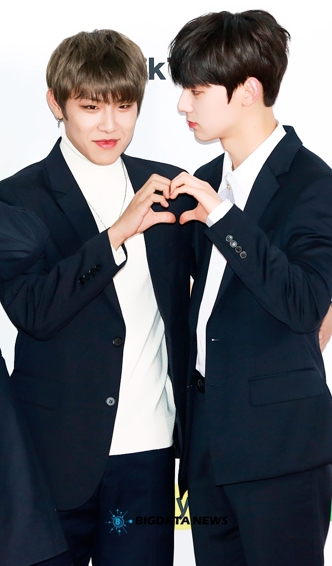 워너원 박우진-황민현, '2018 SBS 가요대전' 포토월 현장