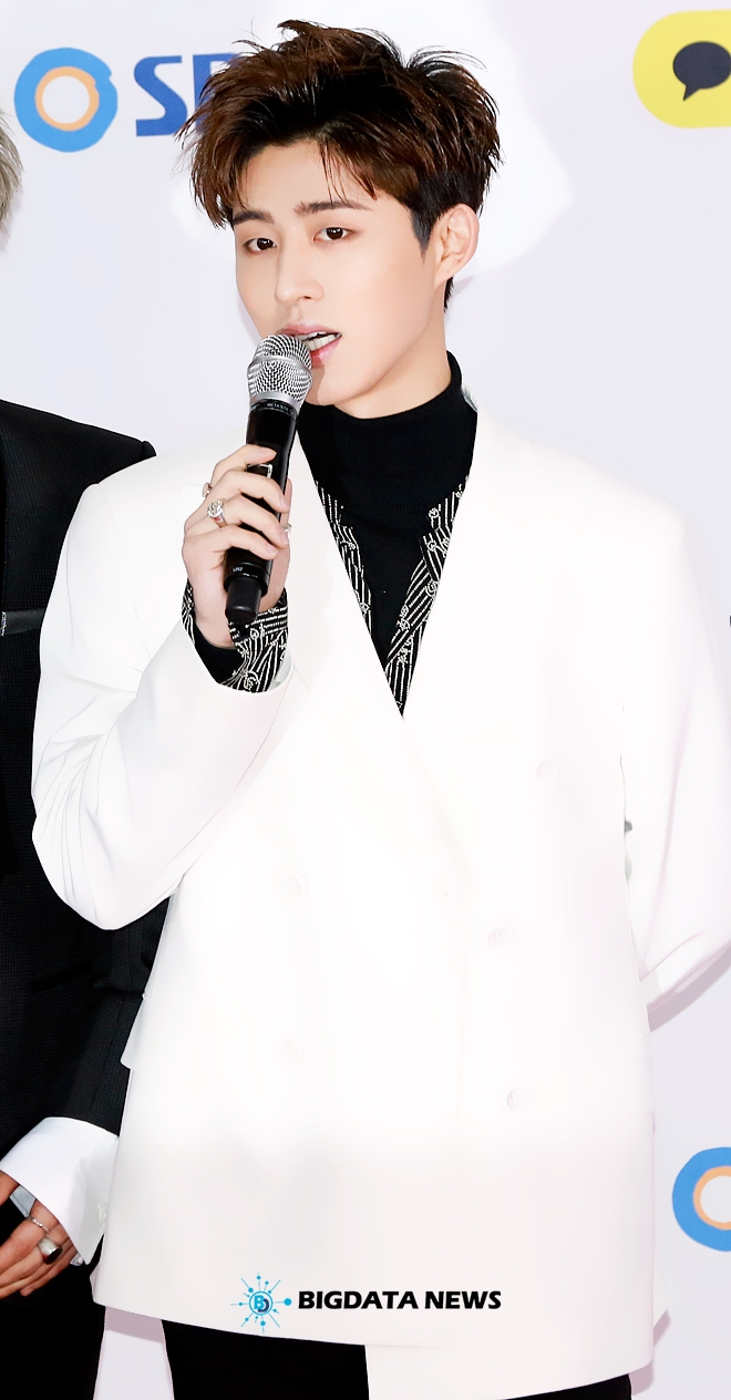 아이콘 비아이, '2018 SBS 가요대전' 포토월 현장