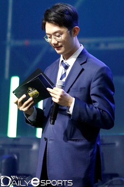 해설자로 변신한 '미로' 공진혁.