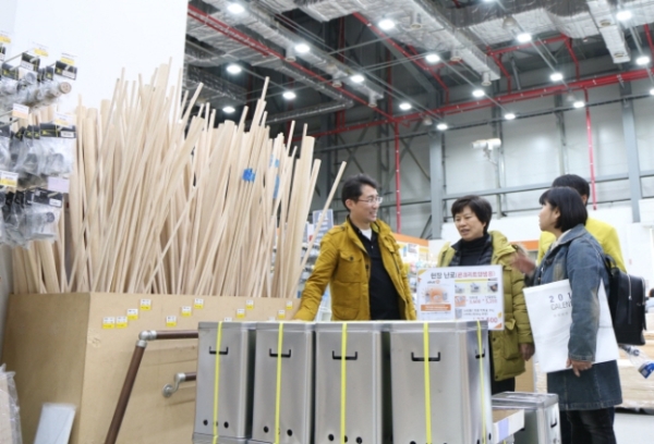 정몽익 KCC 사장, 셀프 집수리 특강 참석...인천 지역 주민과 소통