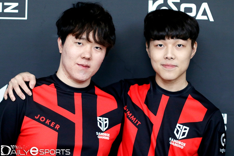 샌드박스 게이밍의 서포터 '조커' 조재읍(왼쪽)과 톱 라이너 '서밋' 박우태.