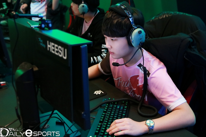 러너웨이의 딜러 '희수' 정희수.