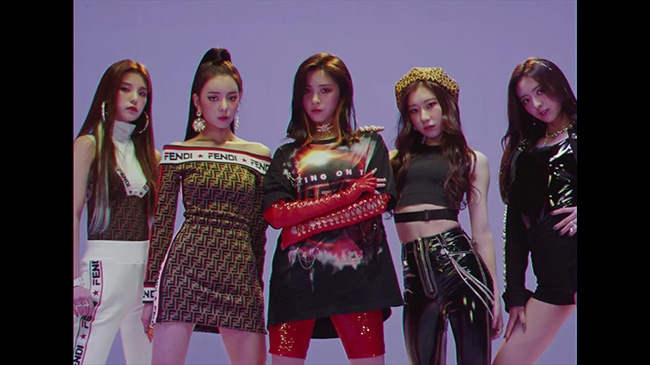 왼쪽부터 예지, 리아, 류진,채령, 유나 (사진=JYP엔터테인먼트)