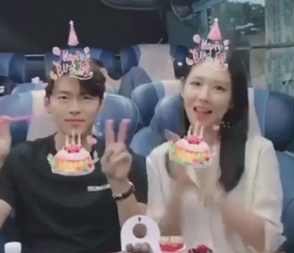 출처 : 현빈 나이가 궁금증이 커지고 있다 / 손예진 instagram