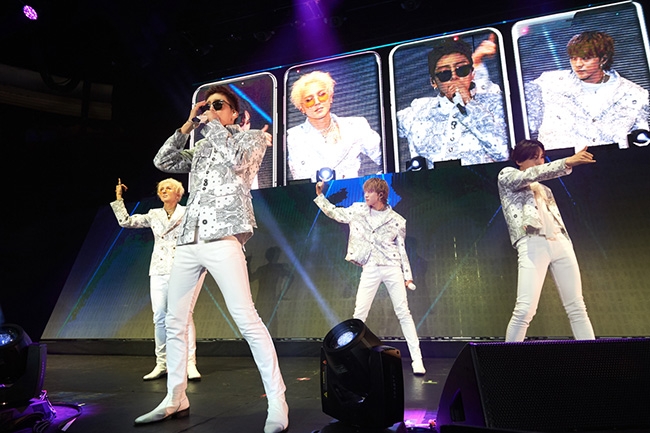 위너 월드투어, LA도 완벽히 홀렸다 ‘글로벌 인기증명’