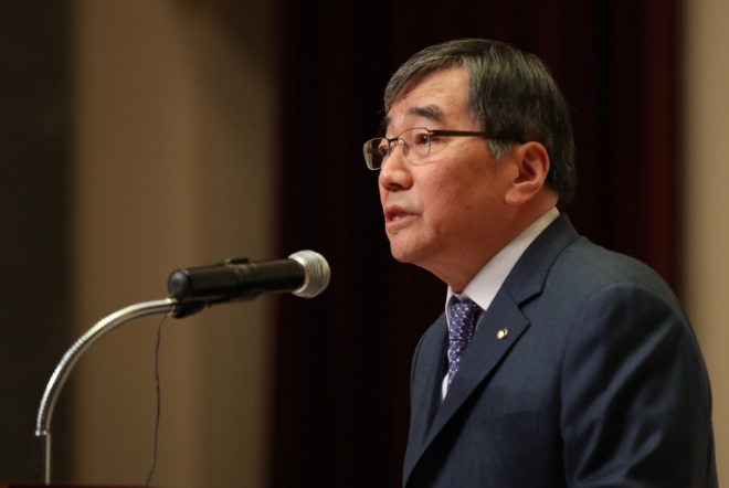 25일 열린 '저축은행 최고경영자(CEO) 오찬 간담회' 참석한 윤석헌 금감원장은 저축은행들에게 선제적인 건전성 관리를 요구했다.  사진=뉴시스