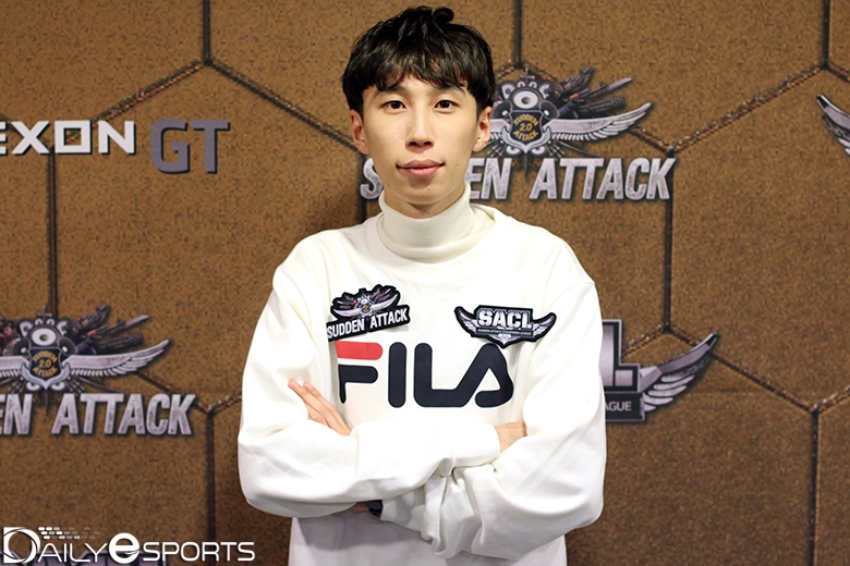 포커페이스의 주장 김윤철.