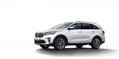 기아차가 상품성을 대폭 강화시킨 2020년형 쏘렌토를 출시하고 본격 판매에 돌입했다