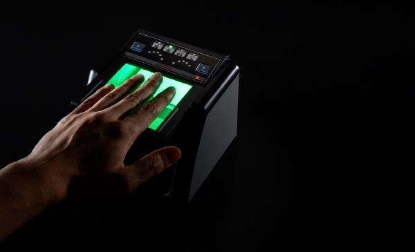 사진=슈프리마아이디 라이브지문인식스캐너 RealScan-G10 / 제공=슈프리마아이디