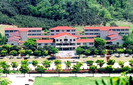 (사진=포항제철고등학교 전경)