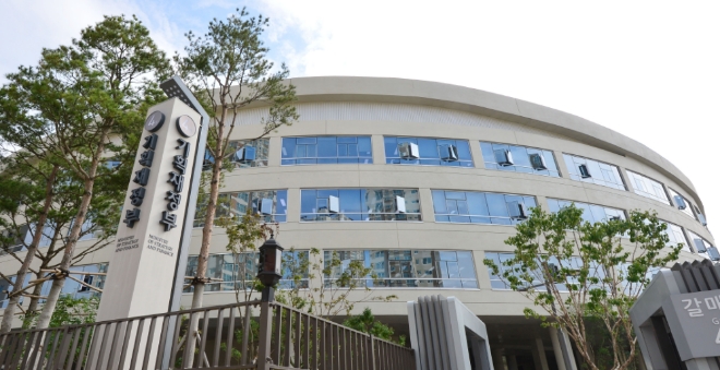 7일 기재부는 특허기술을 보유한 특수관계 법인과의 거래를 일감몰아주기 증여세 대상에서 면제하는 방안을 철회했다. 사진=뉴시스