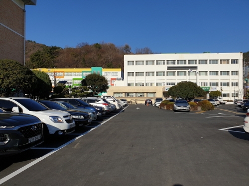 사진=창원시 마산회원구 마산교육지원센터 열린주차장 운영 모습