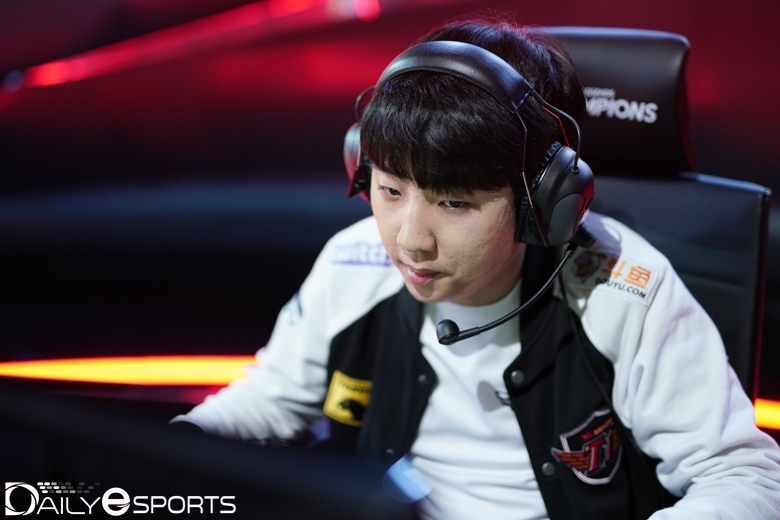 친정팀 킹존 상대하는 SKT '칸' 김동하