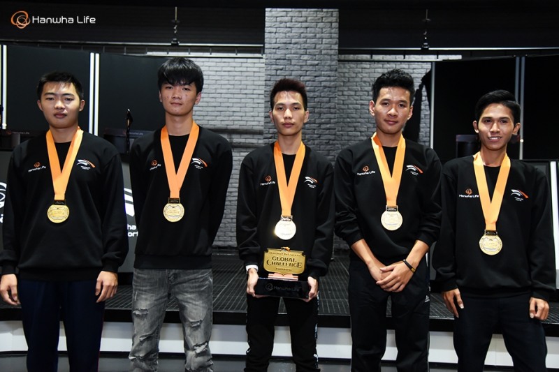 2018년 베트남에서 진행한 한화생명e스포츠 글로벌 챌린지 우승팀.