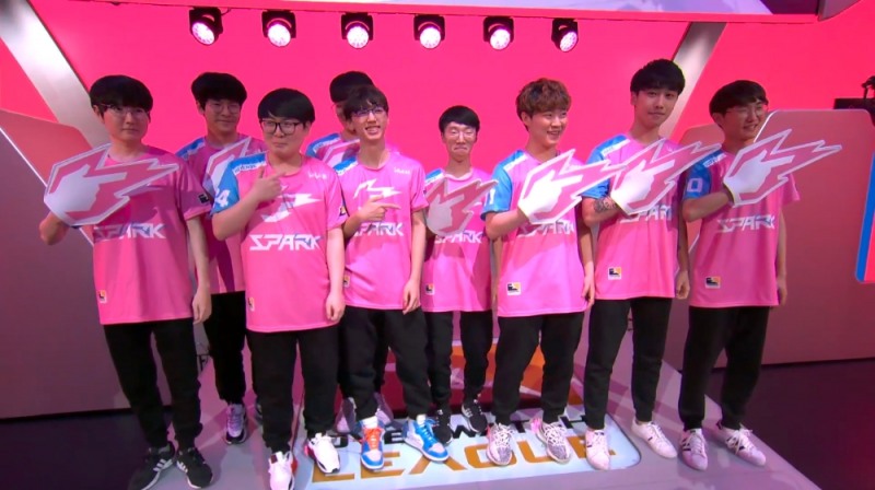 창단 첫 승을 신고한 항저우 스파크(사진=중계방송 캡처).