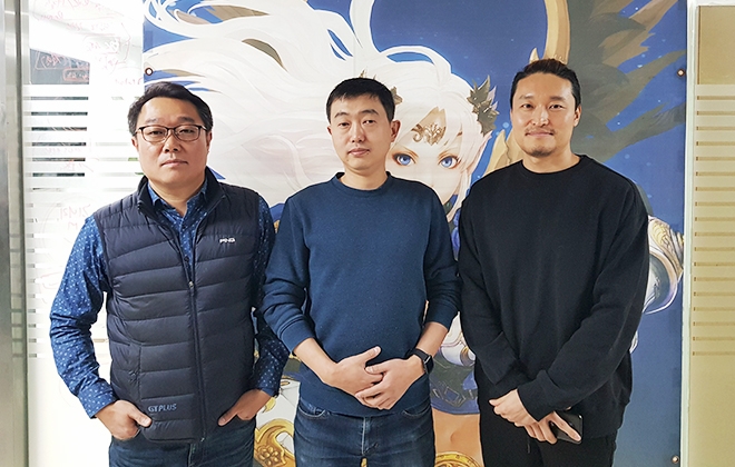 블루포션게임즈 신현근 대표, 엄원동 개발팀장, 정상기 모바일사업팀장(왼쪽부터).