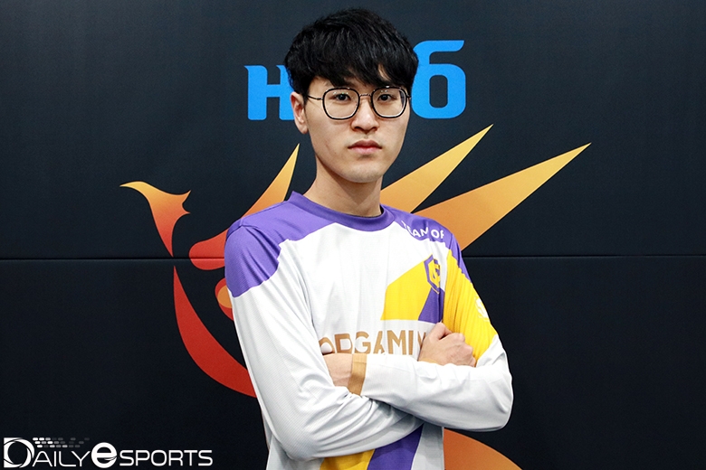 약 1년만에 리그에 복귀해 1위를 차지한 '벤츠' 김태효.