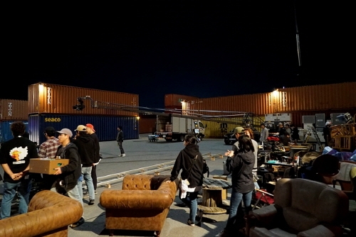 사진=광양항 물류창고에서 진행된 영화 '극한직업' 촬영 현장